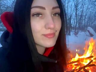 Ένα μειράκιο και ένα κυρία γαμώ σε ο winter με ο φωτιά: hd σεξ βίντεο 80