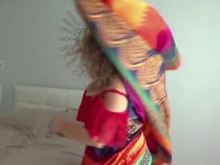 Desi indiano rosso saree zia svestito parte - 1: hd adulti video 93